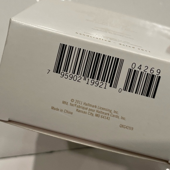 HALLMARK Keepsake Ornament 2011 Our Family Photo Holder Tree On Red Car Lot Of 2 - Picture 5 of 14